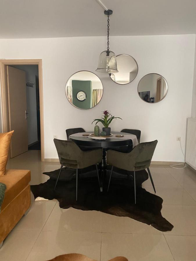 פיראוס Little John Luxury Apartment מראה חיצוני תמונה