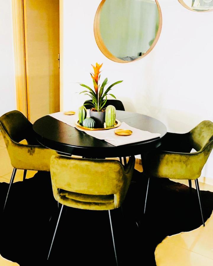 פיראוס Little John Luxury Apartment מראה חיצוני תמונה